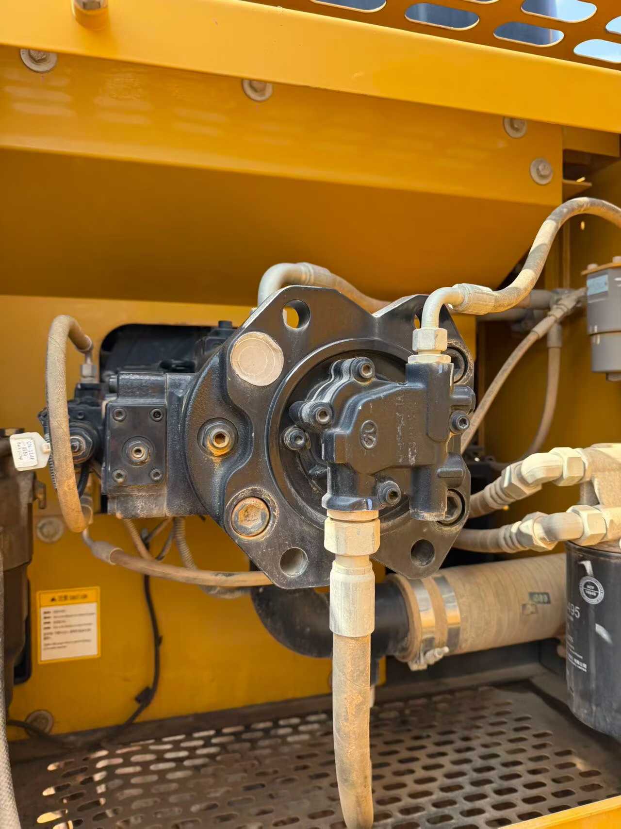 Buy Sany SY200C Used Excavator / 3