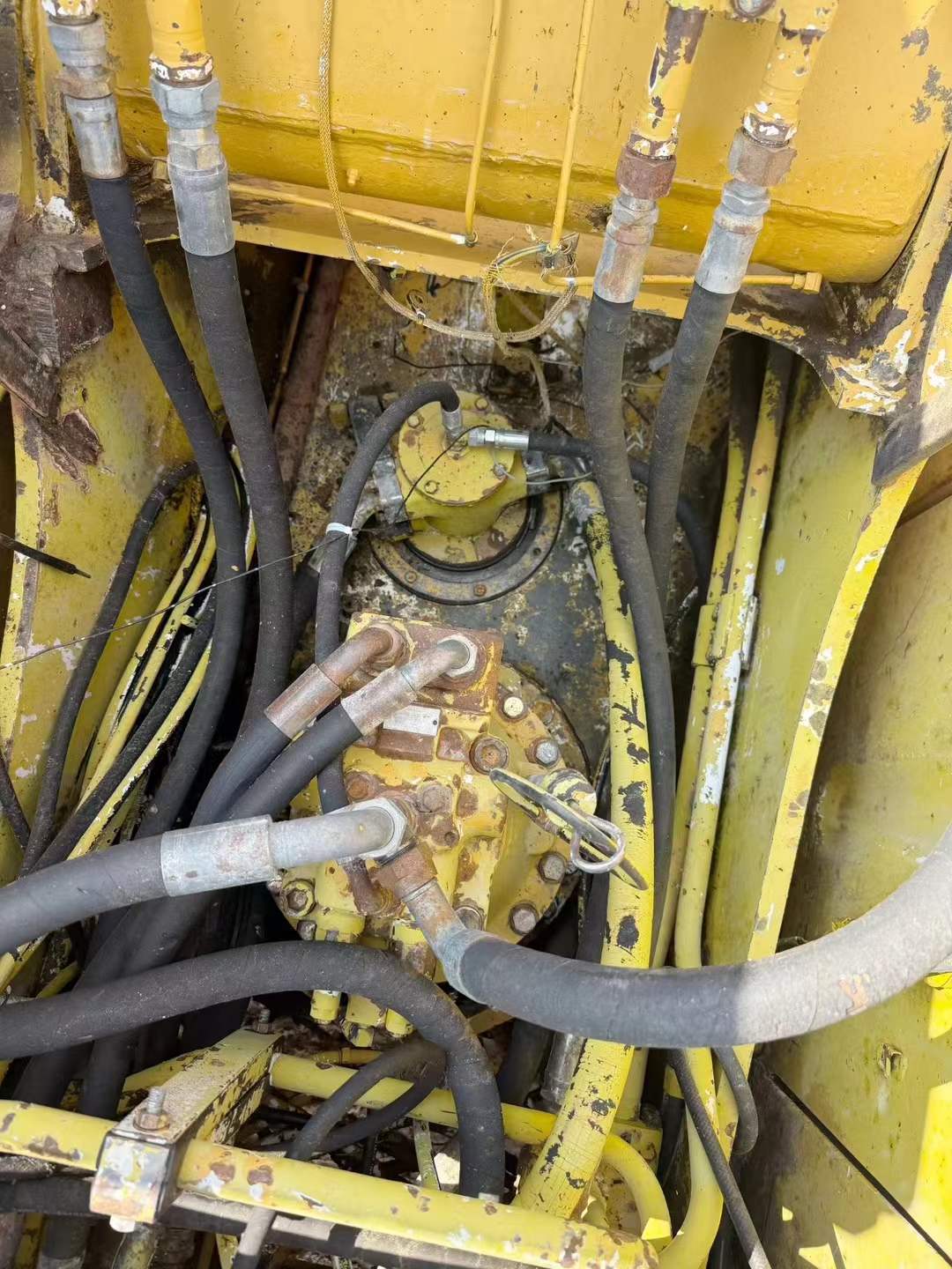 Buy Caterpillar 320B Used Excavator / 8