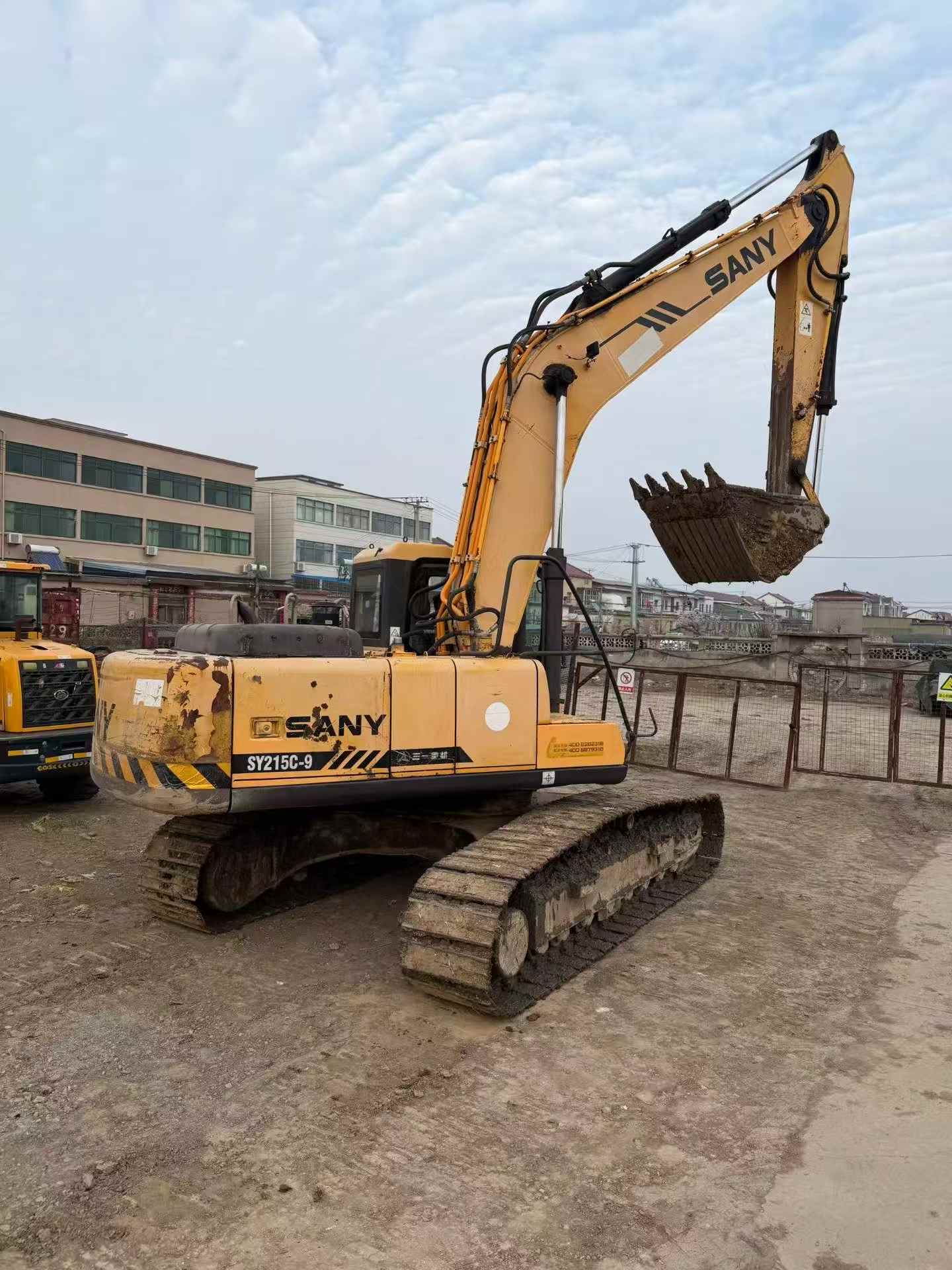 Buy Sany SY215C-8 Used Excavator / 2