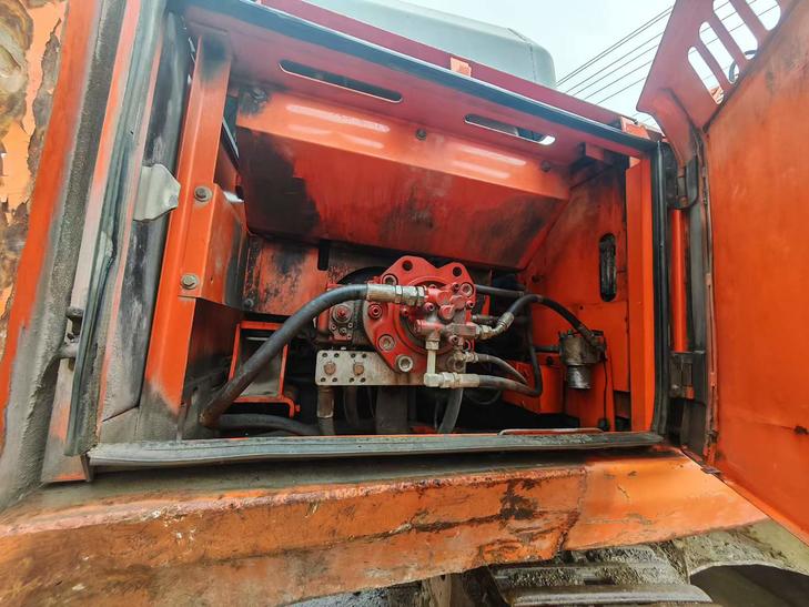 Buy Doosan DH300-7 Used Excavator / 1