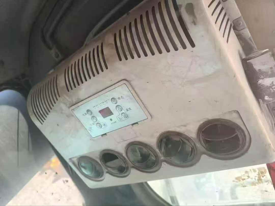 Buy Kobelco SK135SR Used Excavator / 5