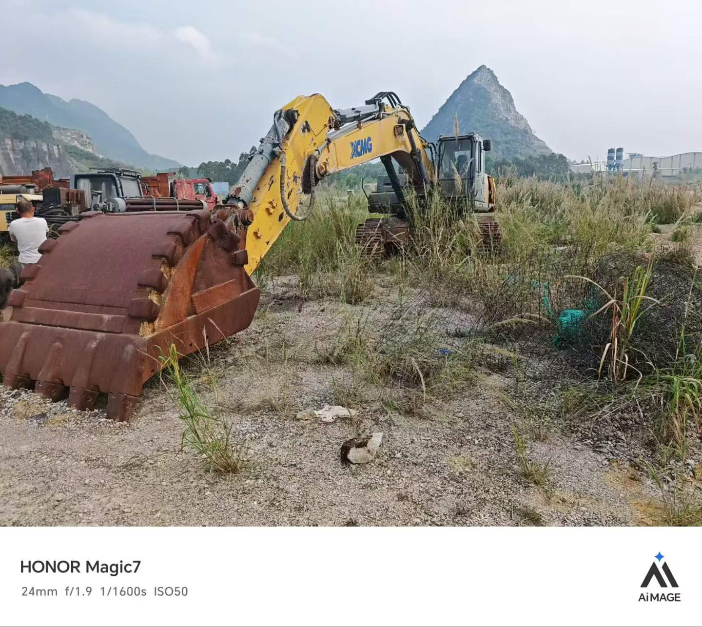 Buy XCMG XE470 Used Excavator / 3