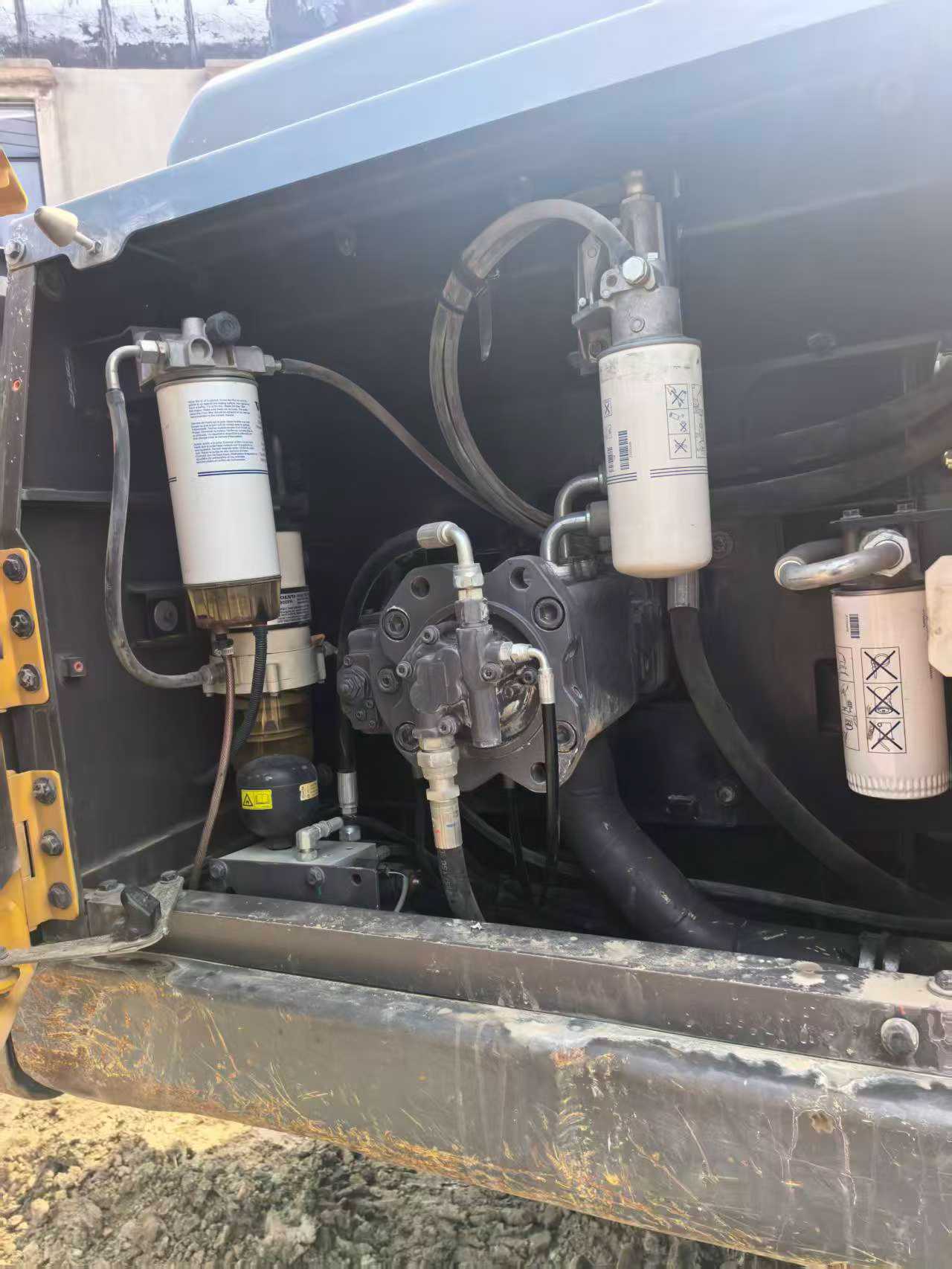 Buy Volvo EC210B Used Excavator / 3