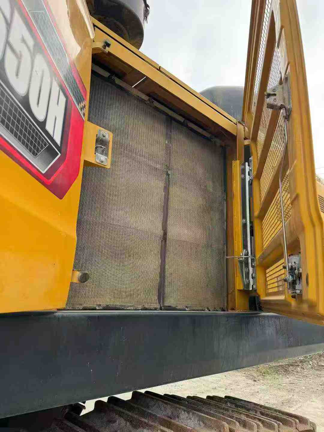 Buy Sany SY650H Used Excavator / 4