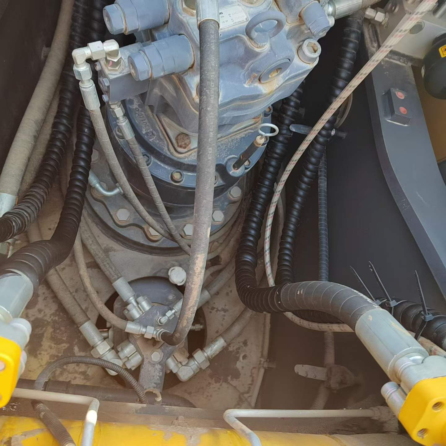 Buy XCMG XE205DA Used Excavator