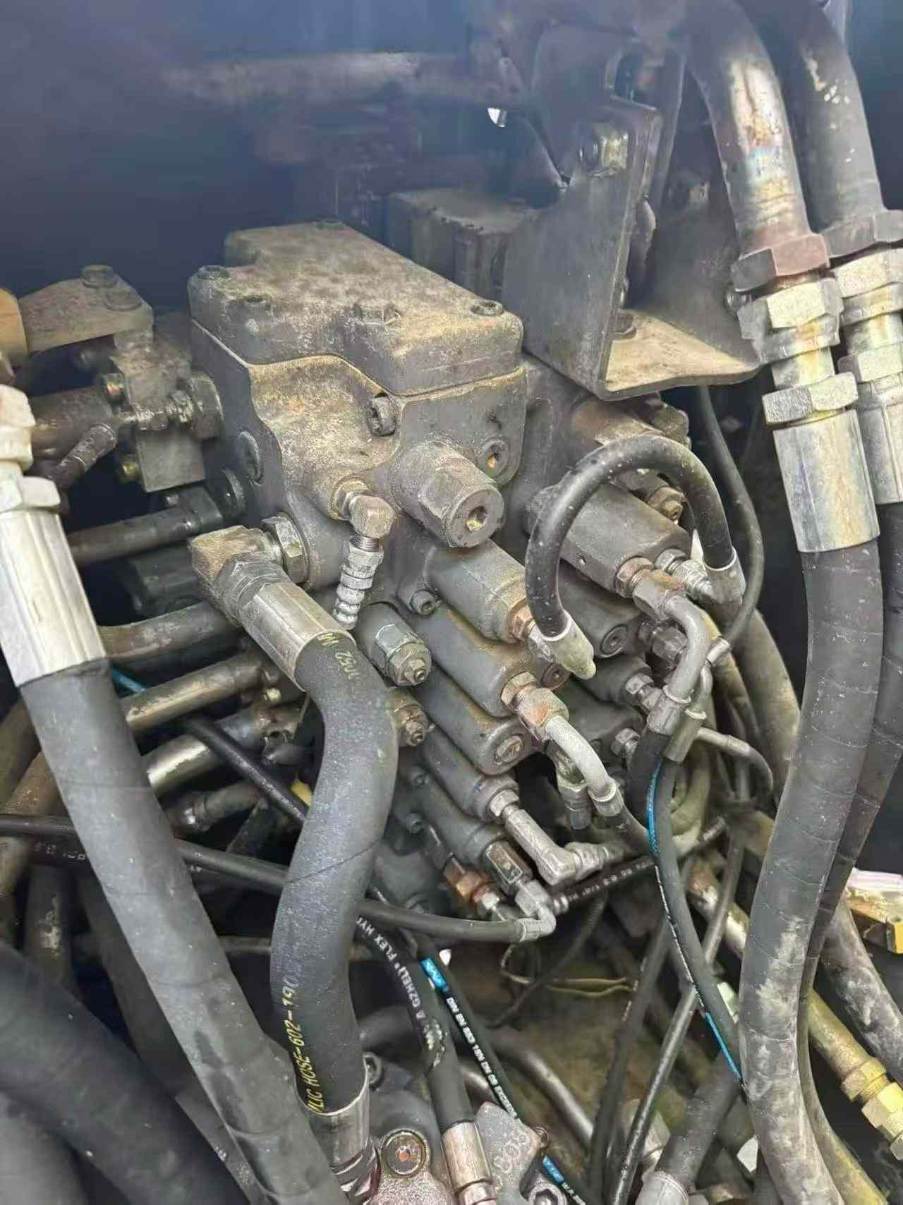 Buy Sumitomo SH130-3 Used Excavator / 6