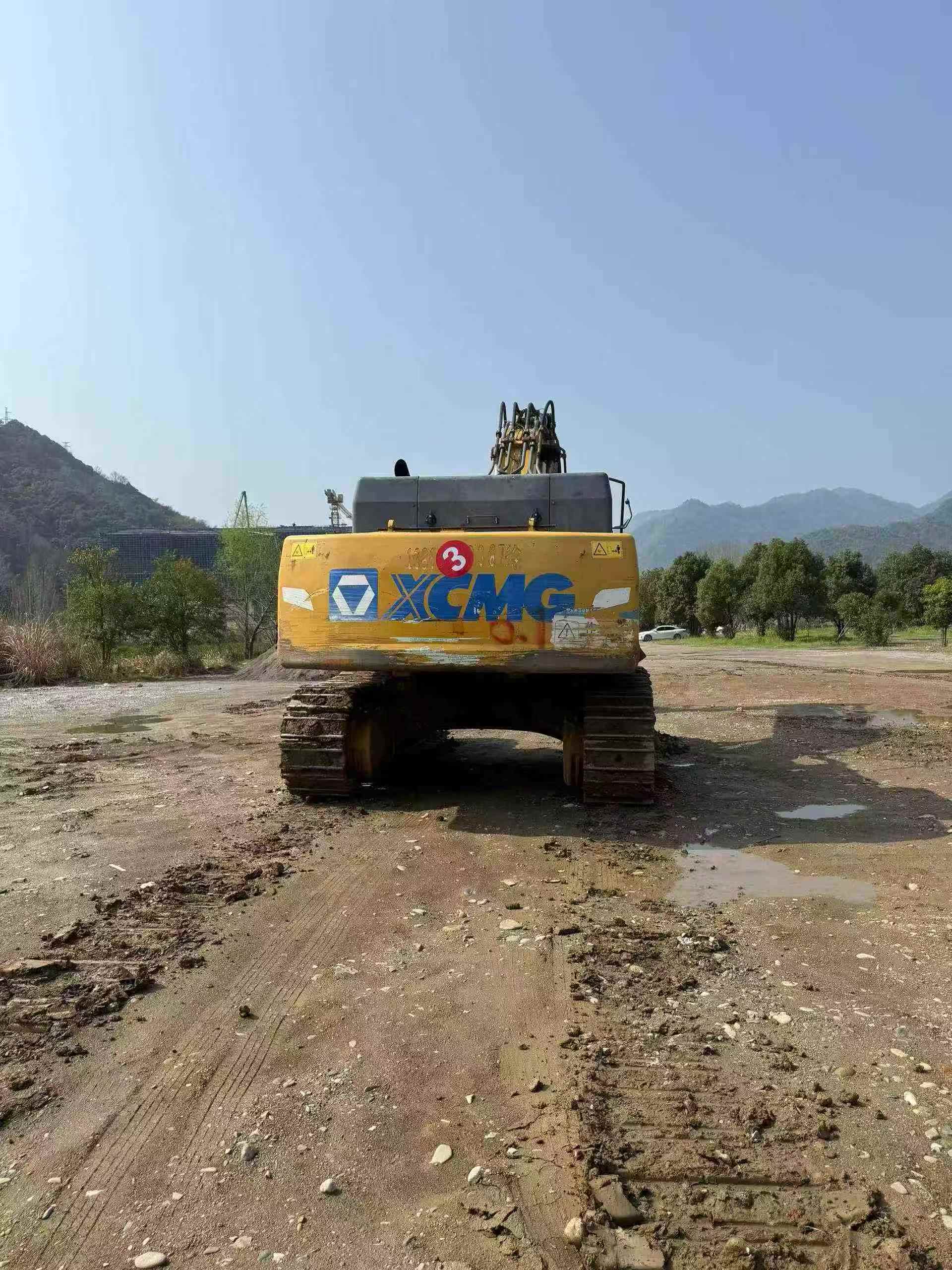 Buy XCMG XE470 Used Excavator / 3