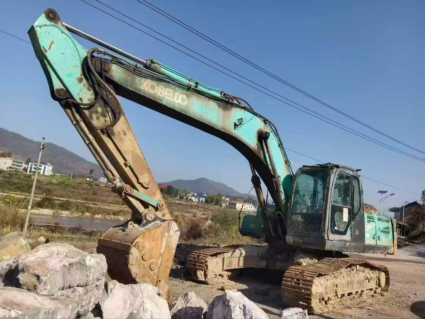 Buy Kobelco SK260 Used Excavator / 4