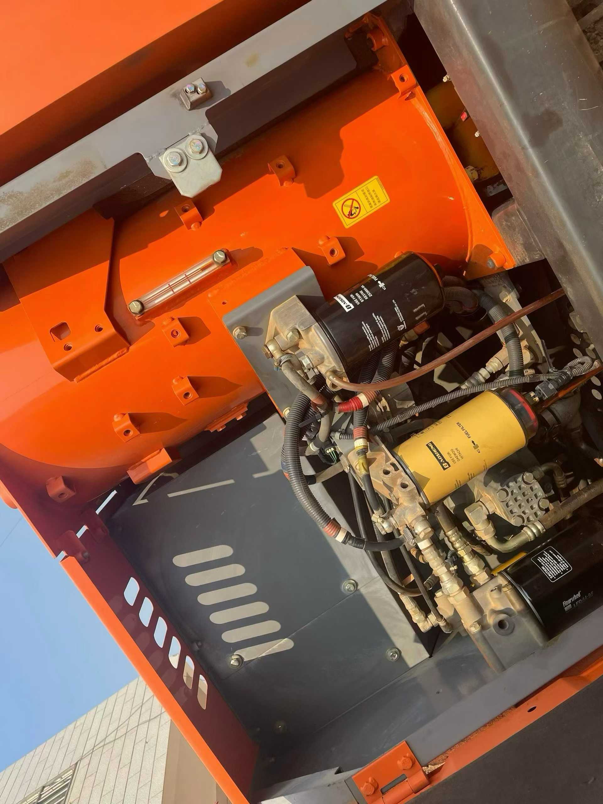 Buy Hitachi EX130H-5 Used Excavator / 3