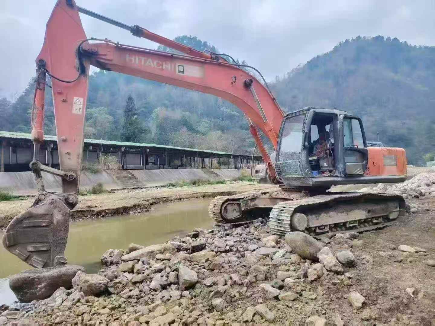 Buy Hitachi ZX260-3G Used Excavator / 2