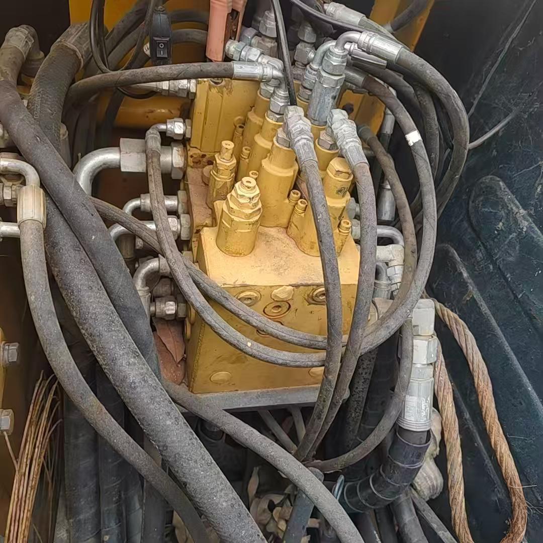 Buy Hyundai HX75 Used Excavator / 3