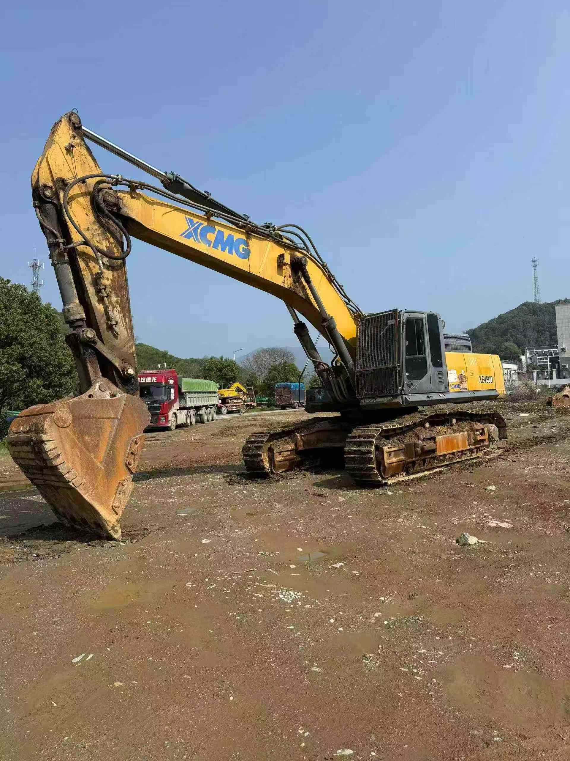Buy XCMG XE470 Used Excavator / 4