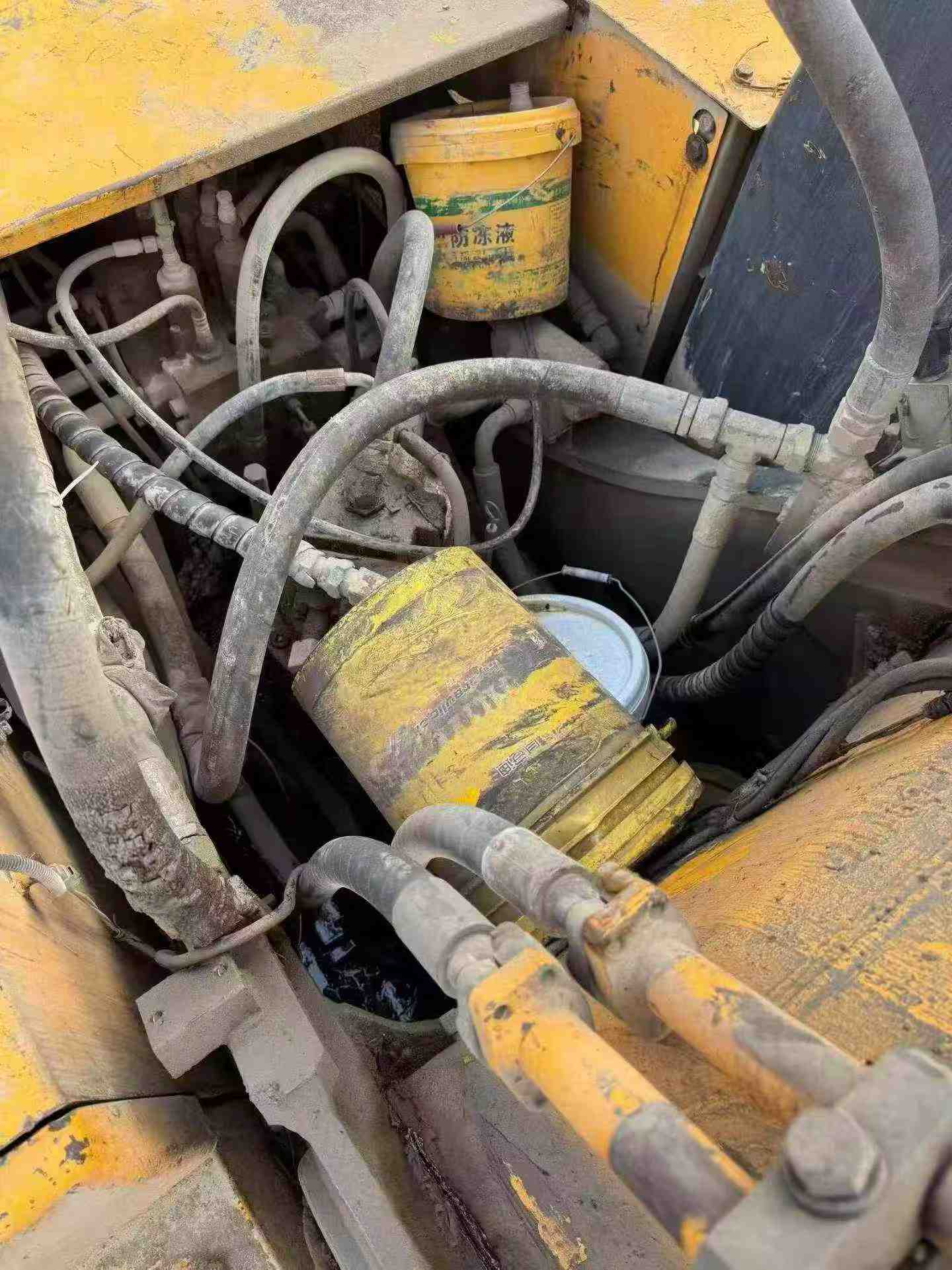 Buy Hyundai R305LVS Used Excavator / 5