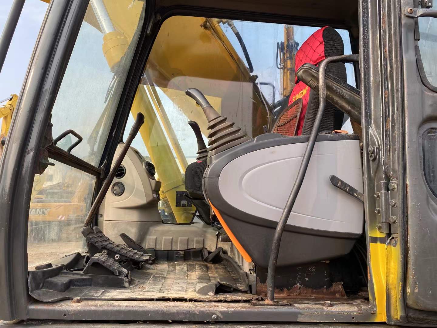 Buy Sumitomo SH200A5 Used Excavator / 3