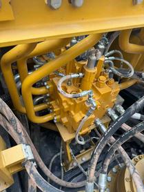 Buy Sany SY650HB Used Excavator / 5 Buy Sany SY650HB Used Excavator / 5