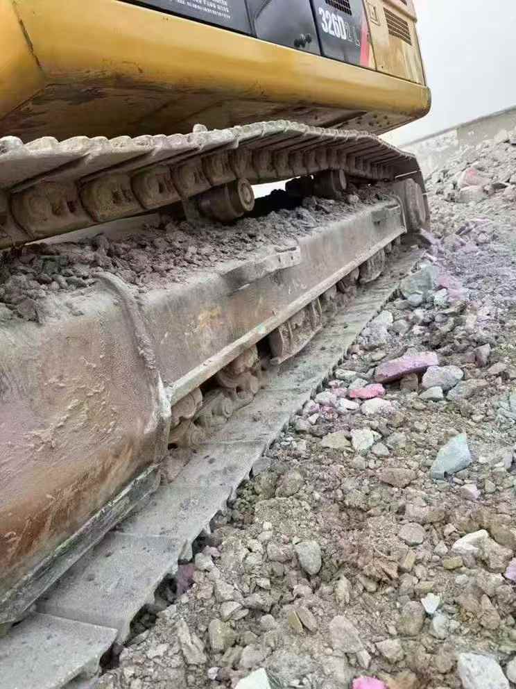 Купить Подержанный Экскаватор Caterpillar 326DL / 2