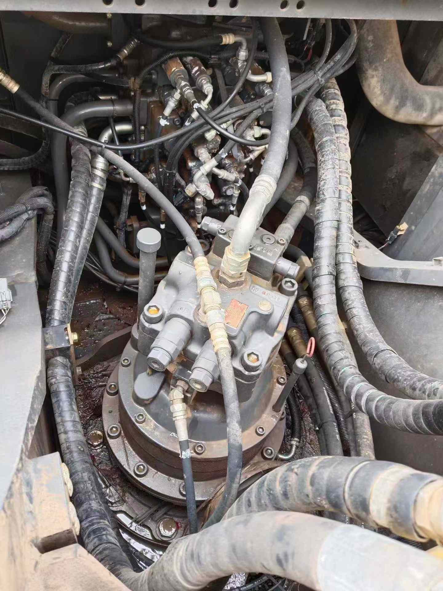 Buy Sumitomo SH260LC-6 Used Excavator / 4