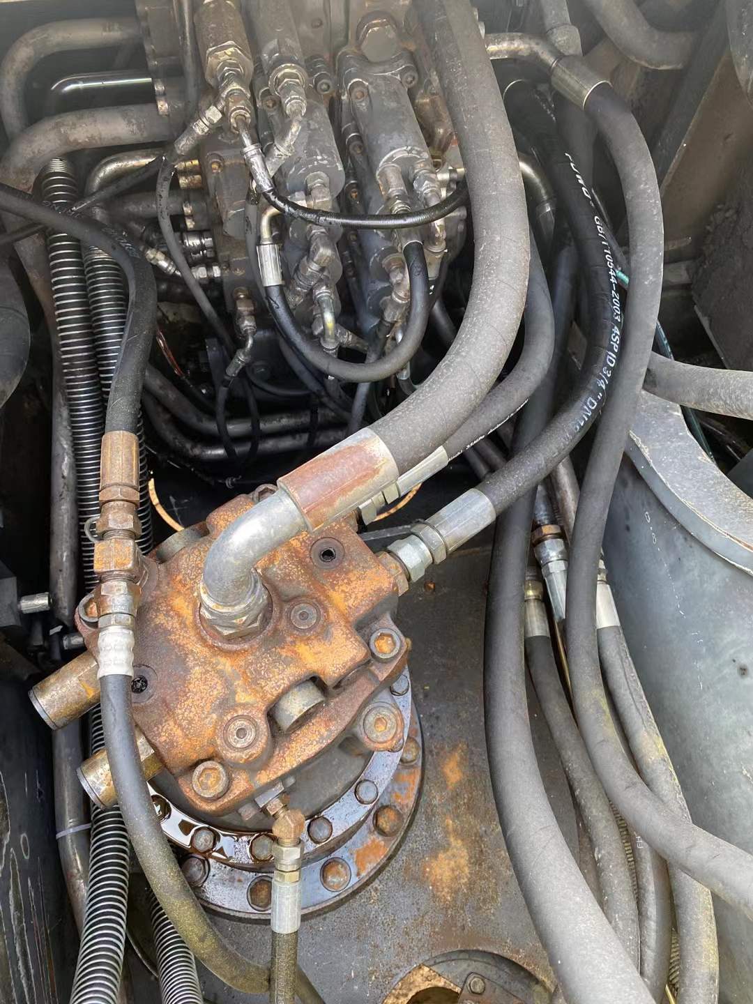 Buy Sumitomo SH200A5 Used Excavator / 6