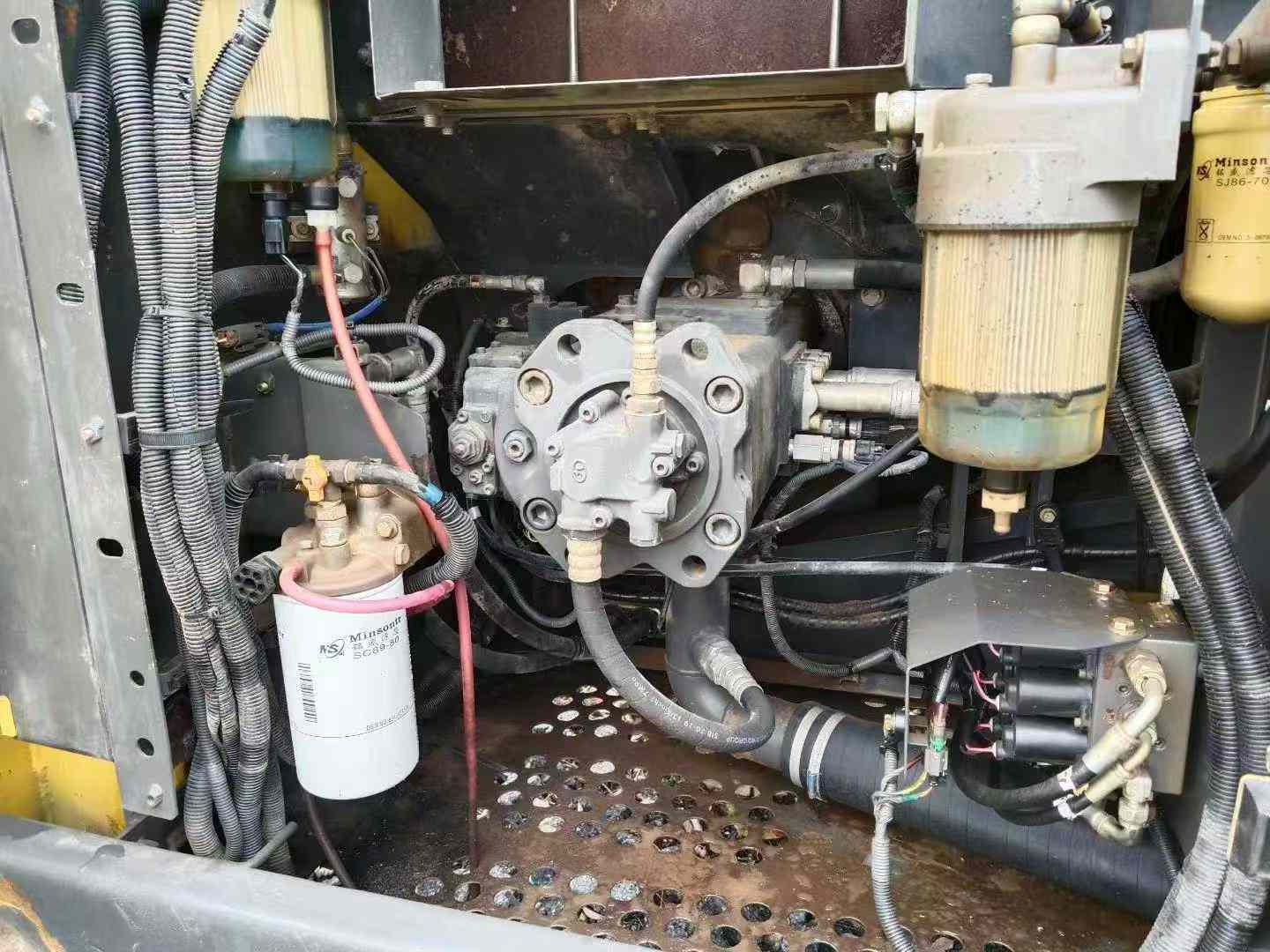 Buy Sumitomo SH260LC-6 Used Excavator / 3