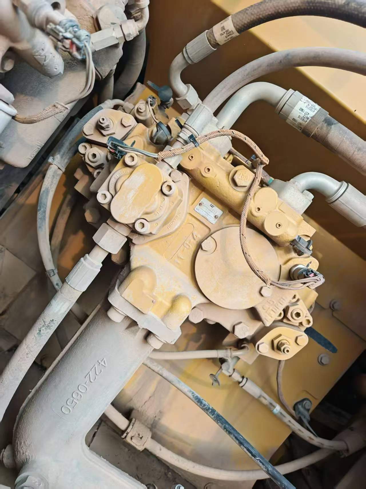 Buy Caterpillar 326DL Used Excavator / 6