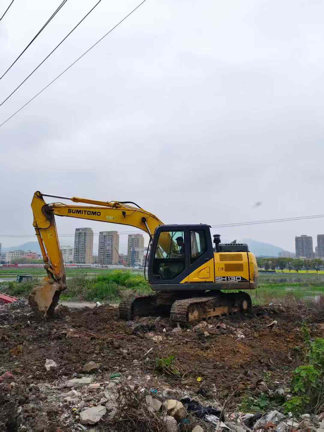 Compre Excavadora Sumitomo SH130-6 Usada / 3