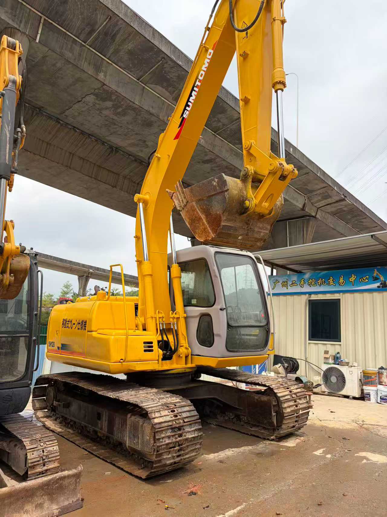 Buy Sumitomo SH120 Used Excavator / 3