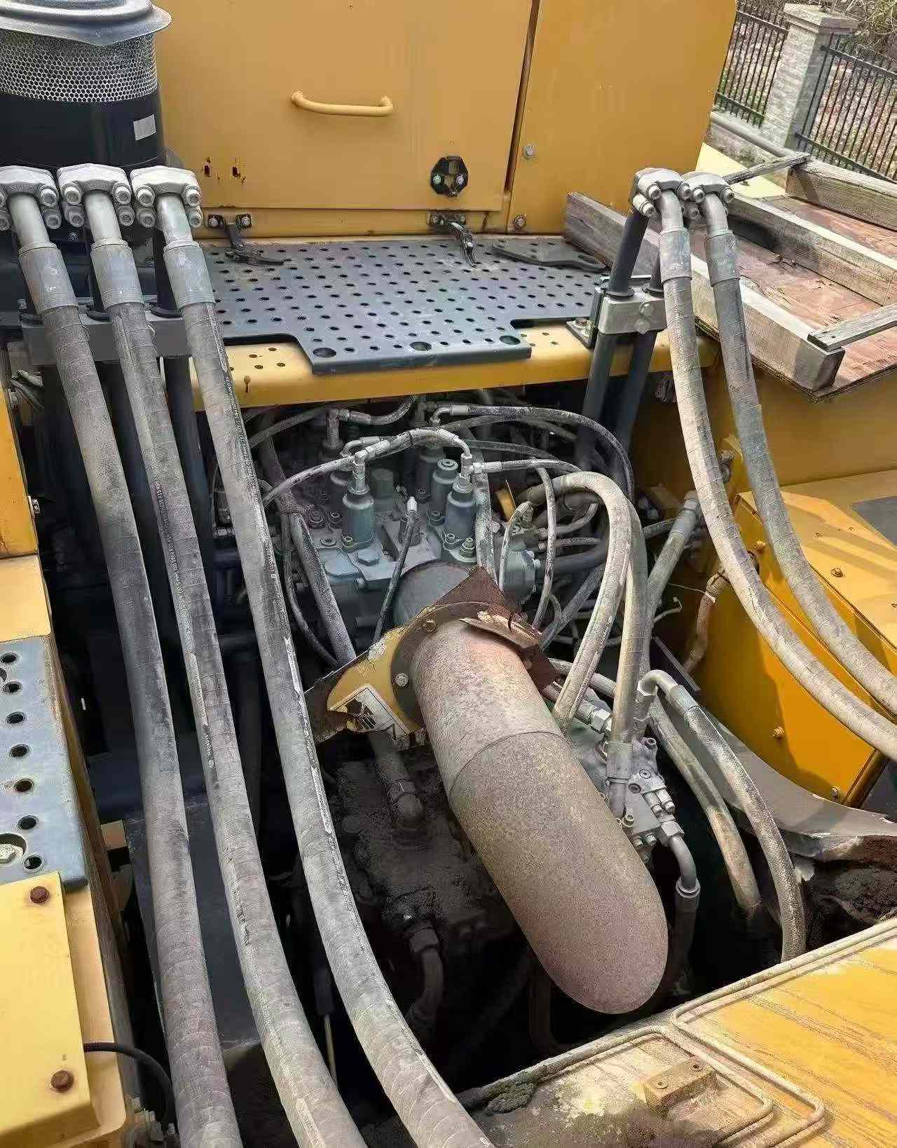 Buy XCMG XE700D Used Excavator / 3