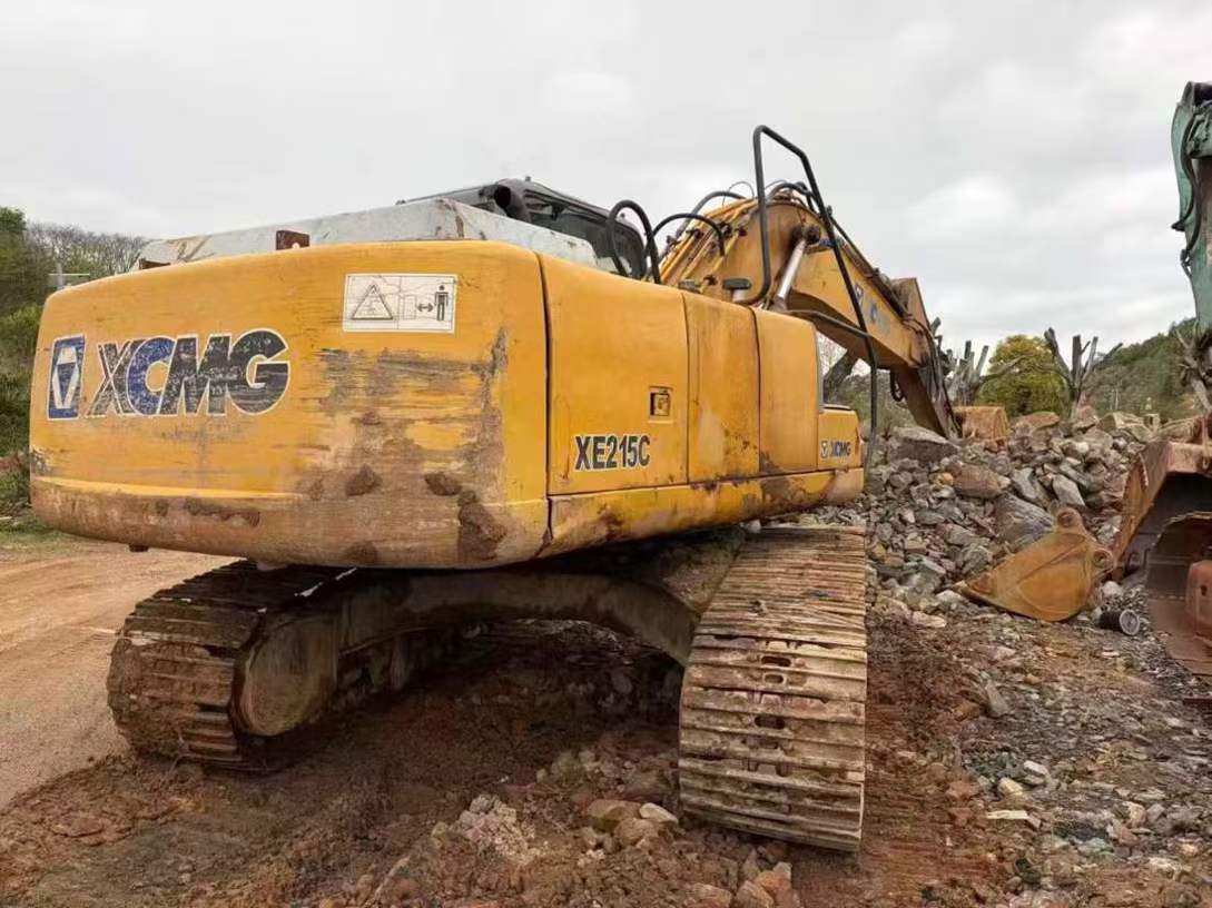 Buy XCMG XE215C Used Excavator / 4