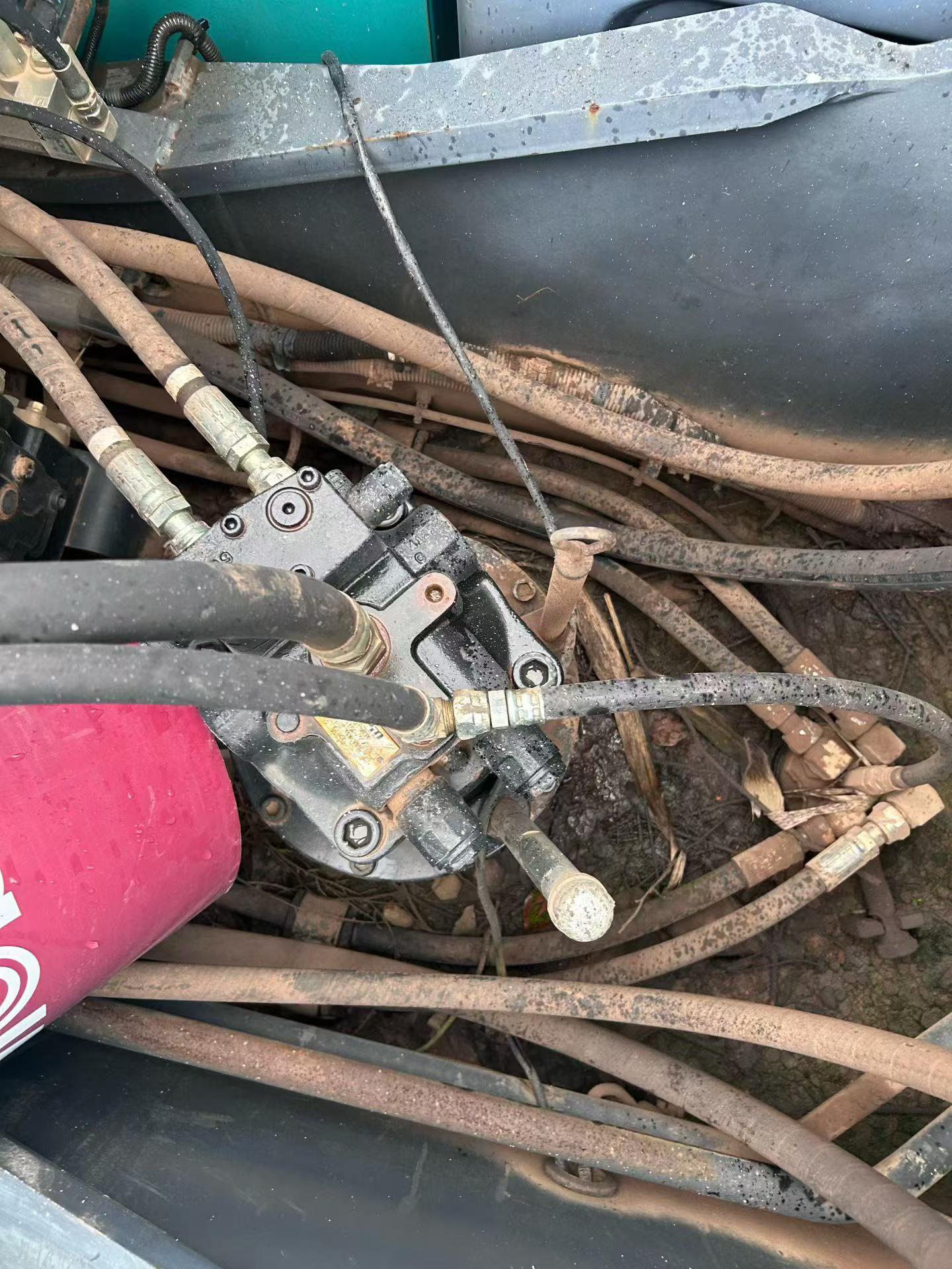 Buy Kobelco SK210-6 Used Excavator / 2