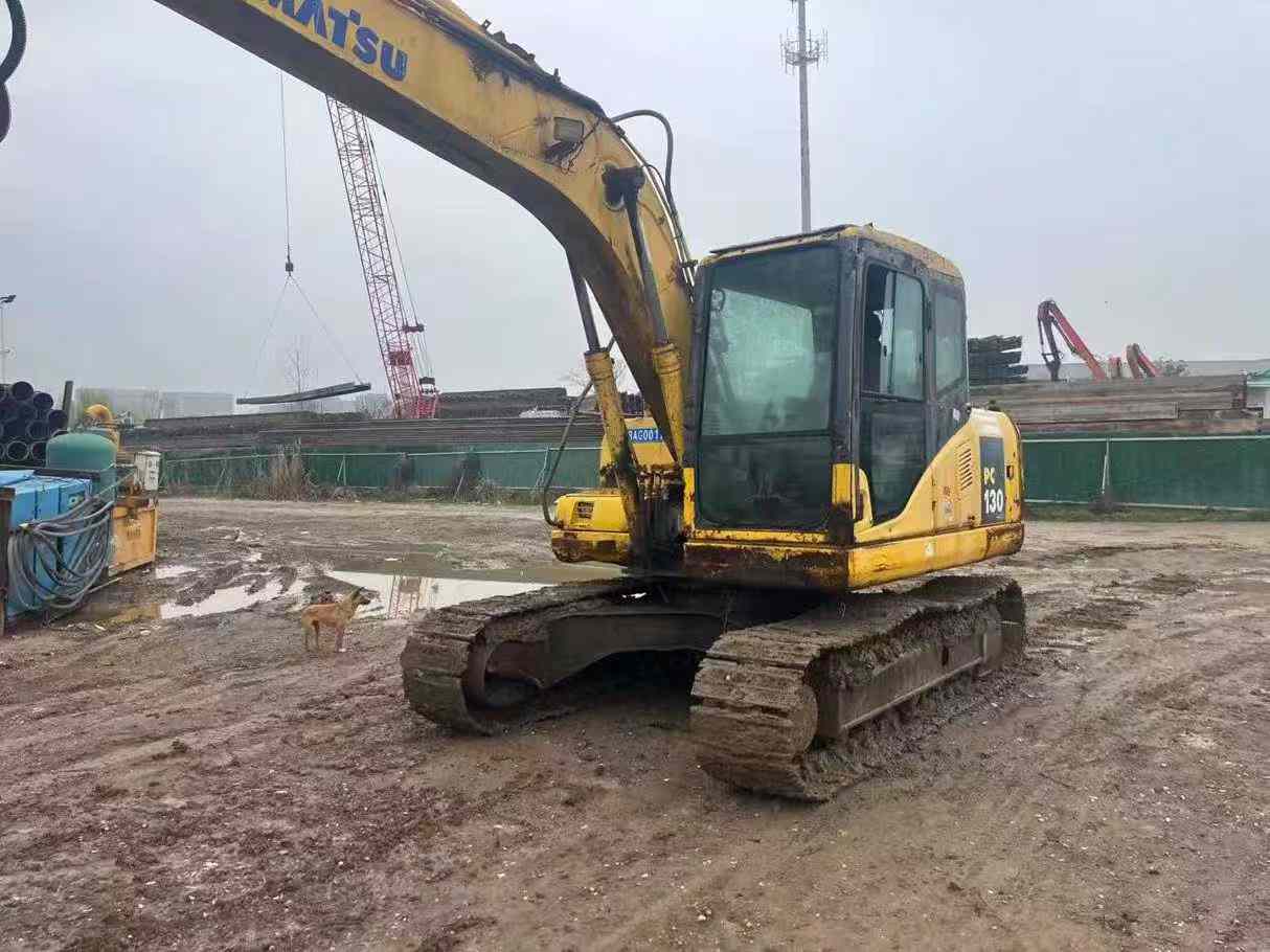 Buy Komatsu PC130-7 Used Excavator / 3