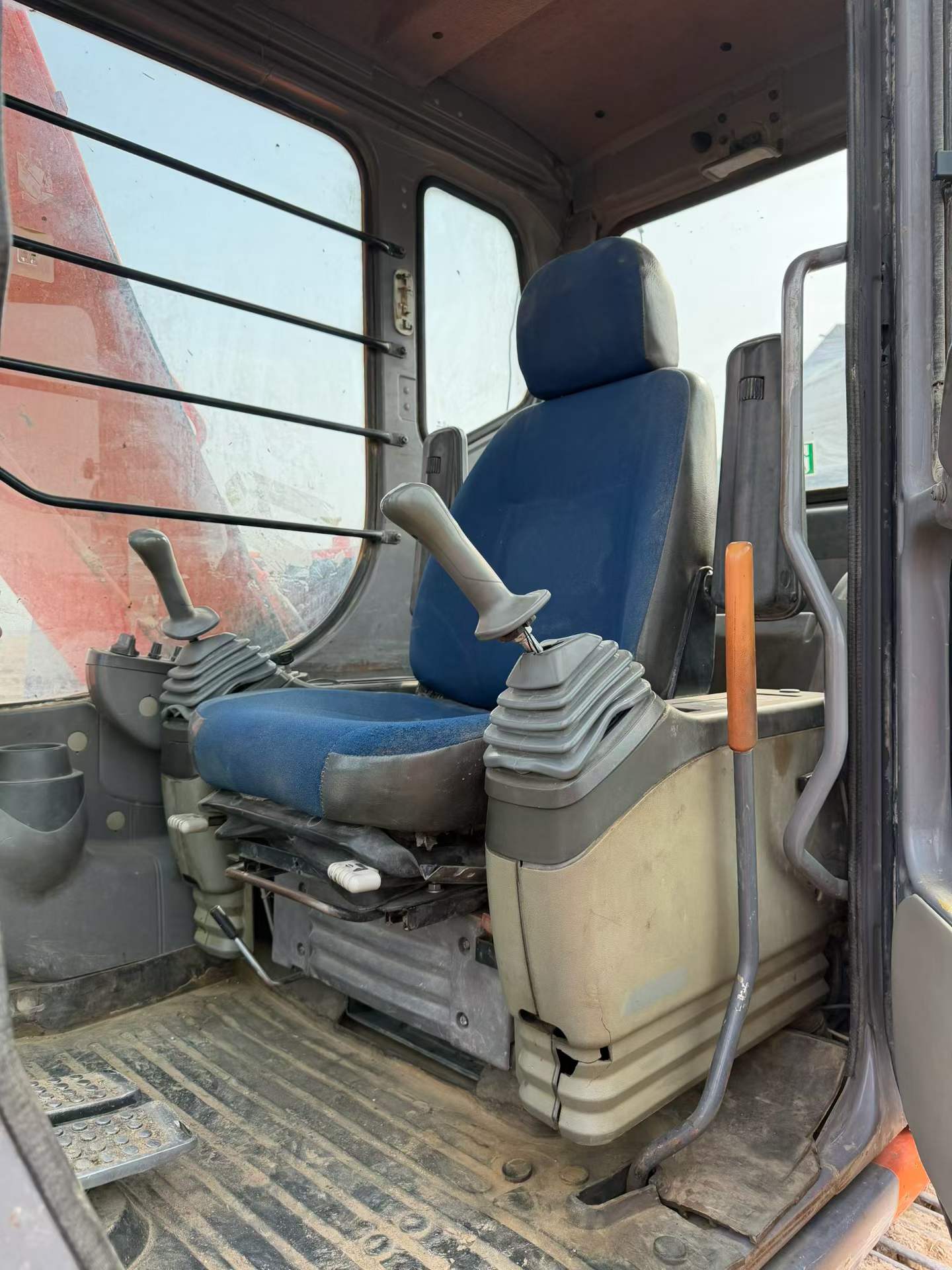 Buy Hitachi EX120 Used Excavator / 8