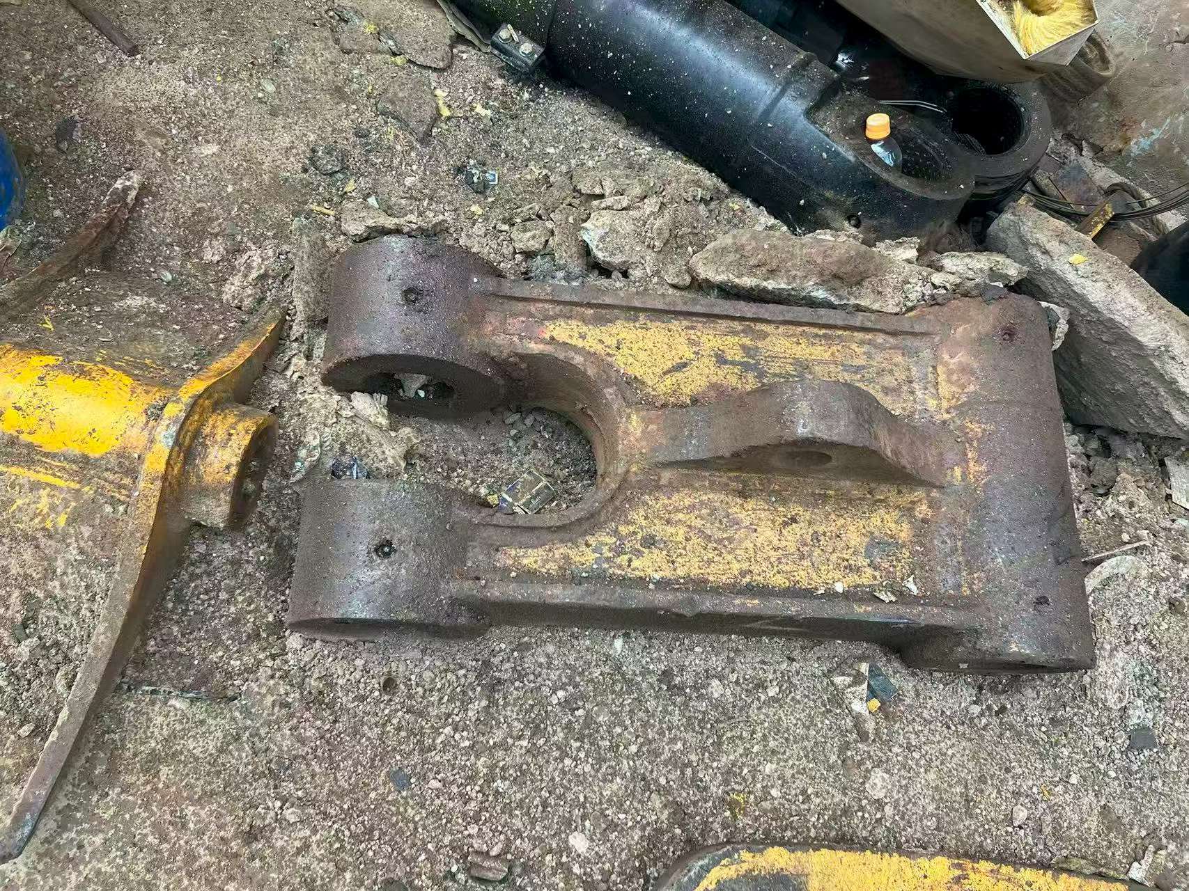 Buy Caterpillar 349E Used Excavator / 2