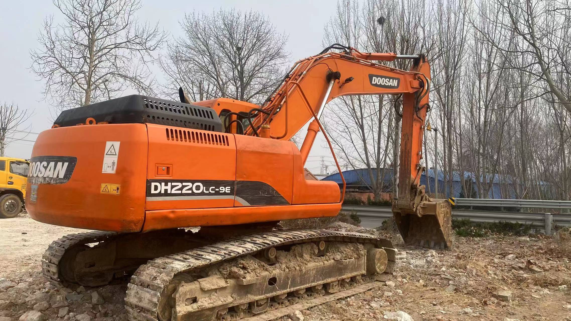 Buy Doosan DH220-3 Used Excavator / 2