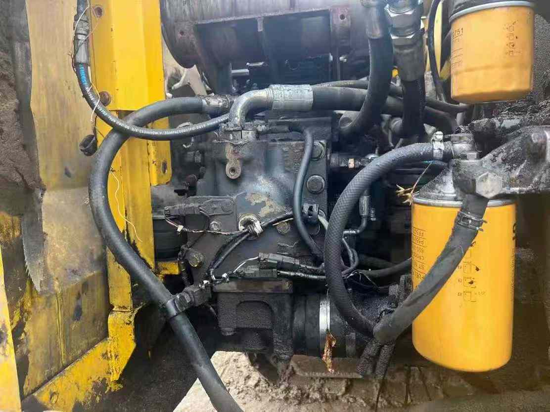 Buy Komatsu PC130-7 Used Excavator / 9