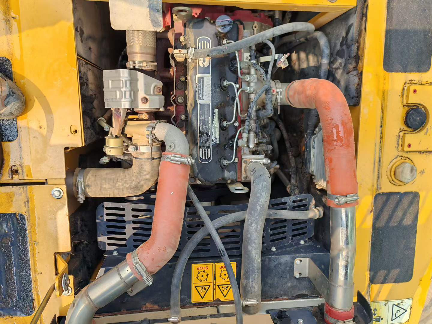 Buy XCMG XE135B Used Excavator / 9