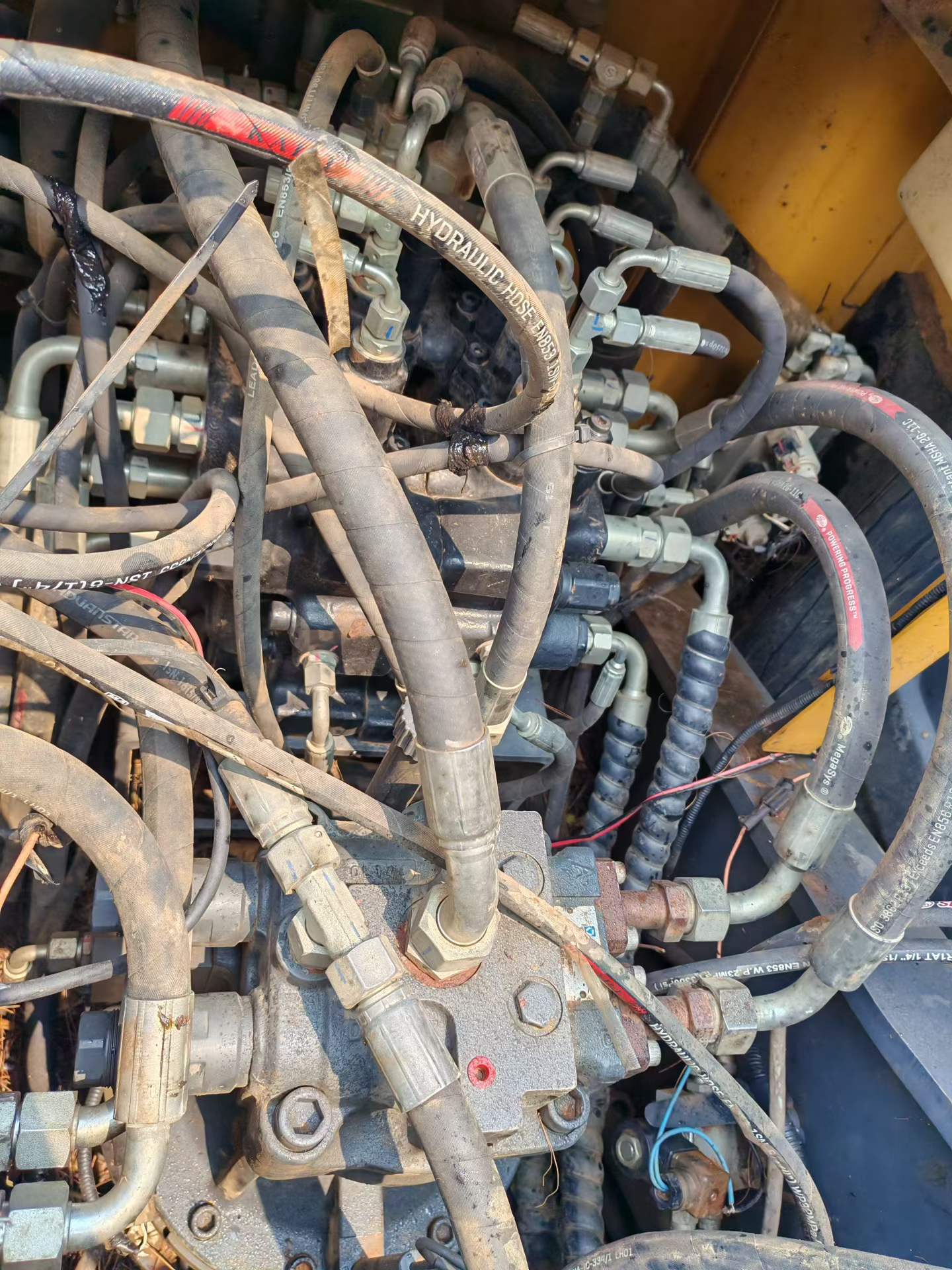 Buy XCMG XE135B Used Excavator / 8