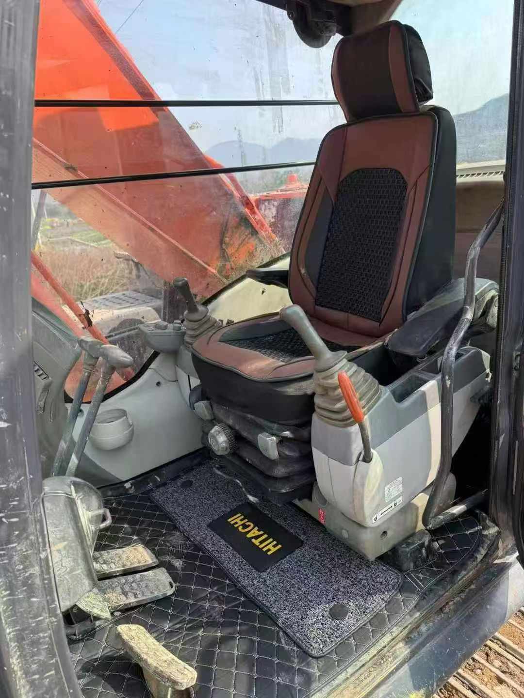 Buy Hitachi ZX260-3G Used Excavator / 8