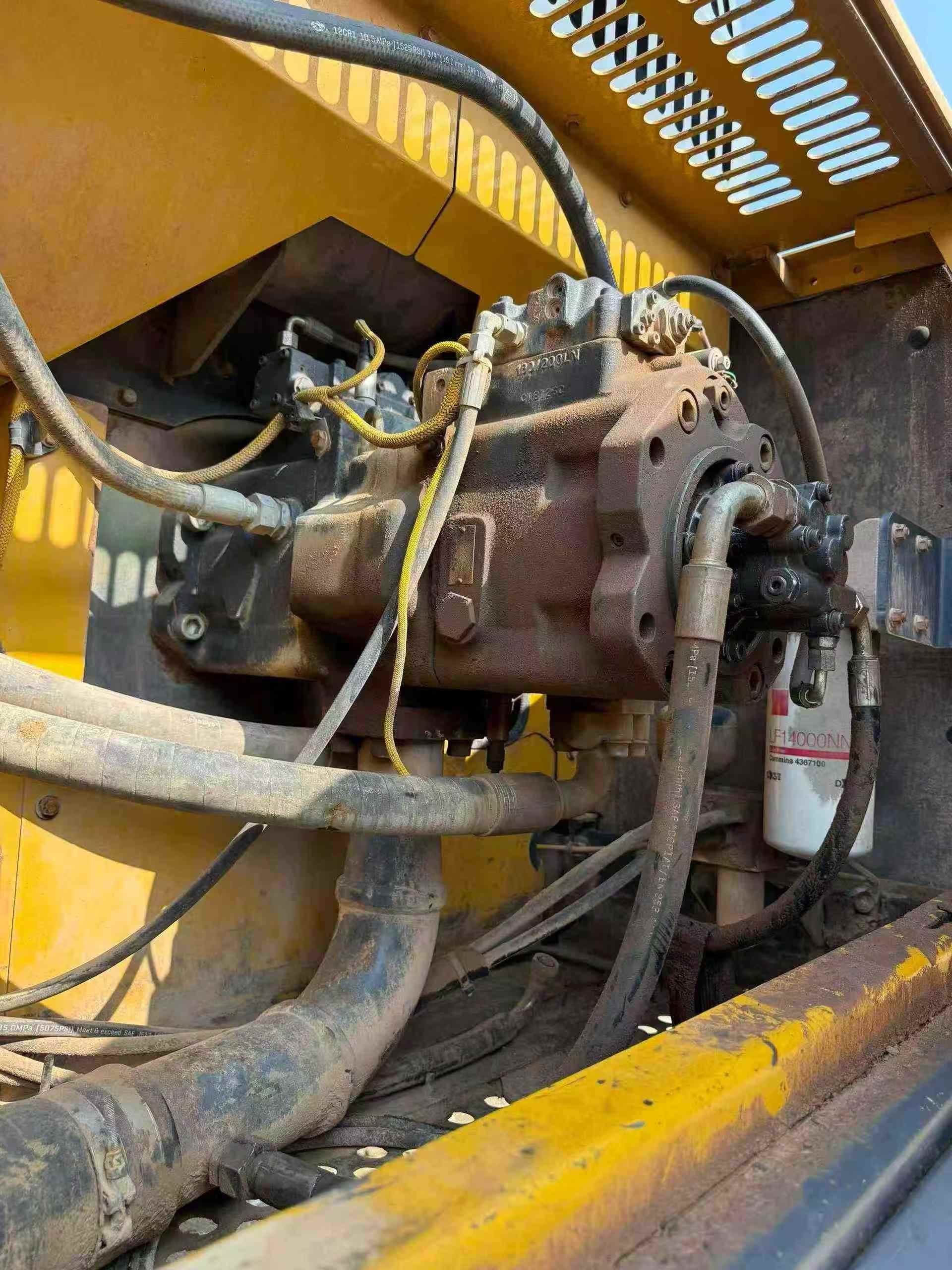 Buy XCMG XE470 Used Excavator / 7