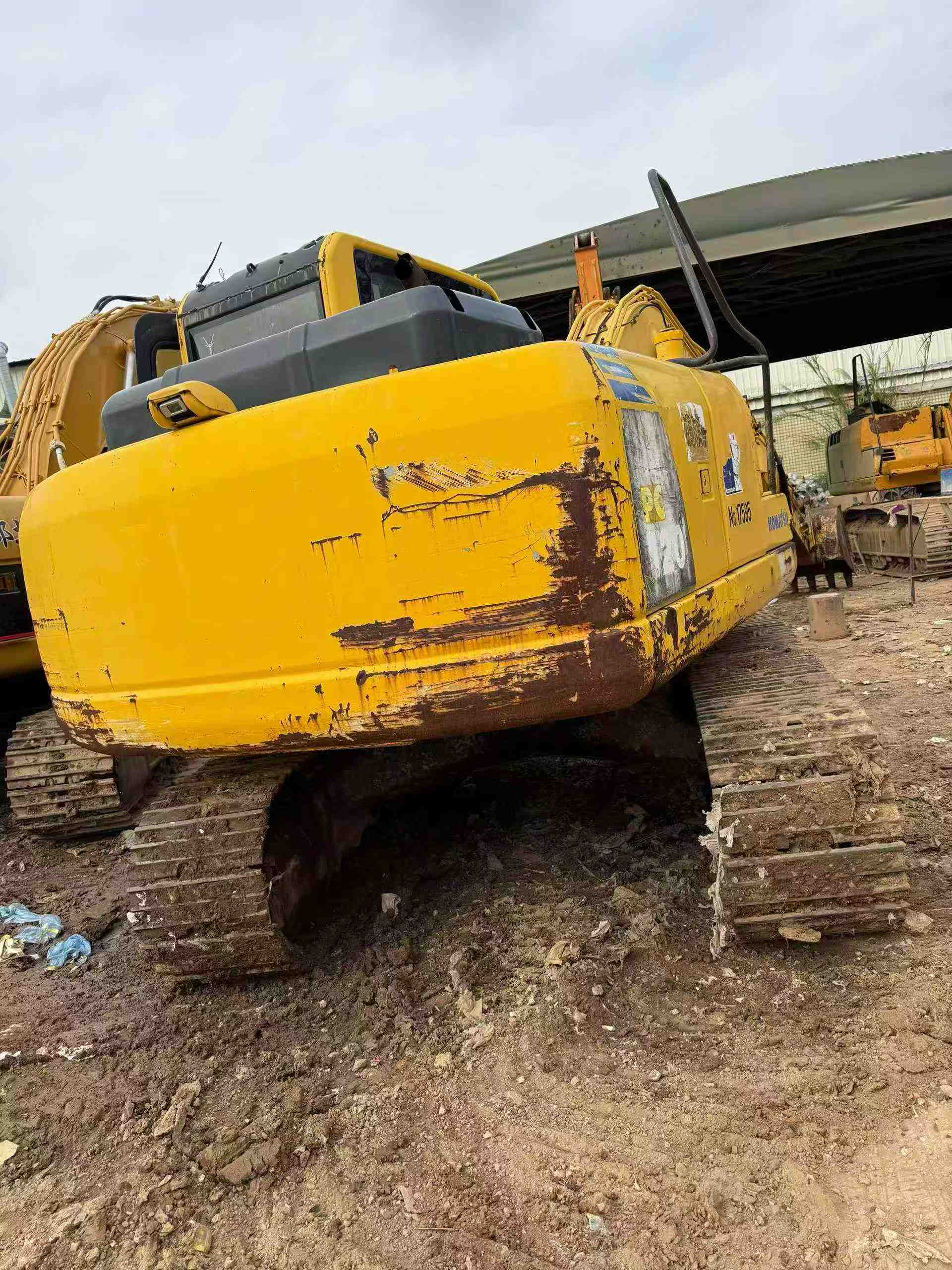 Buy Komatsu PC120-8 Used Excavator / 2