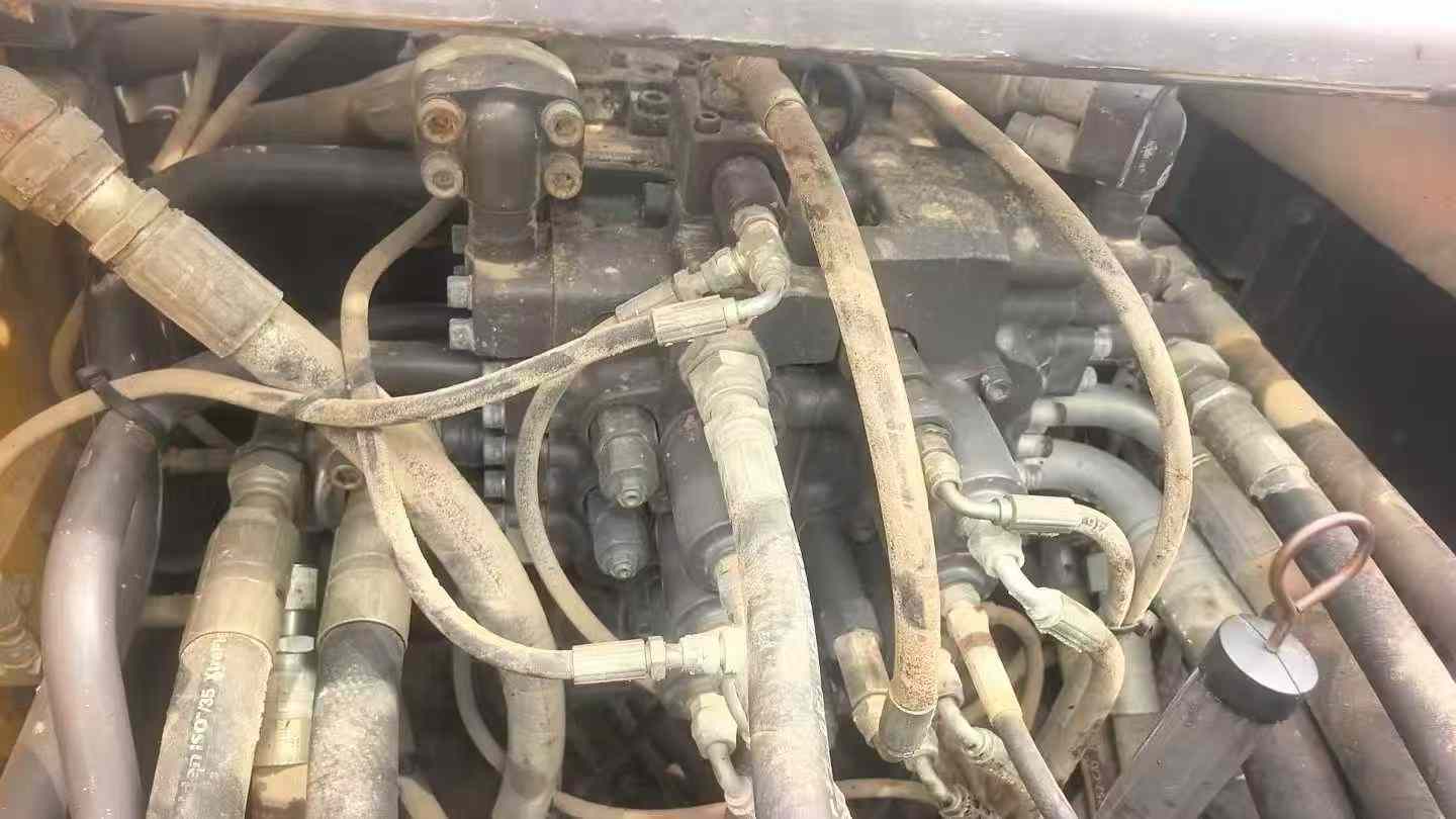 Buy Volvo EC210B Used Excavator / 5