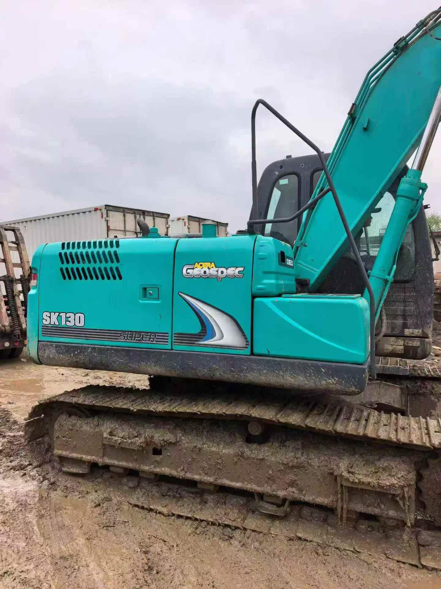 Buy Kobelco SK130 Used Excavator / 3