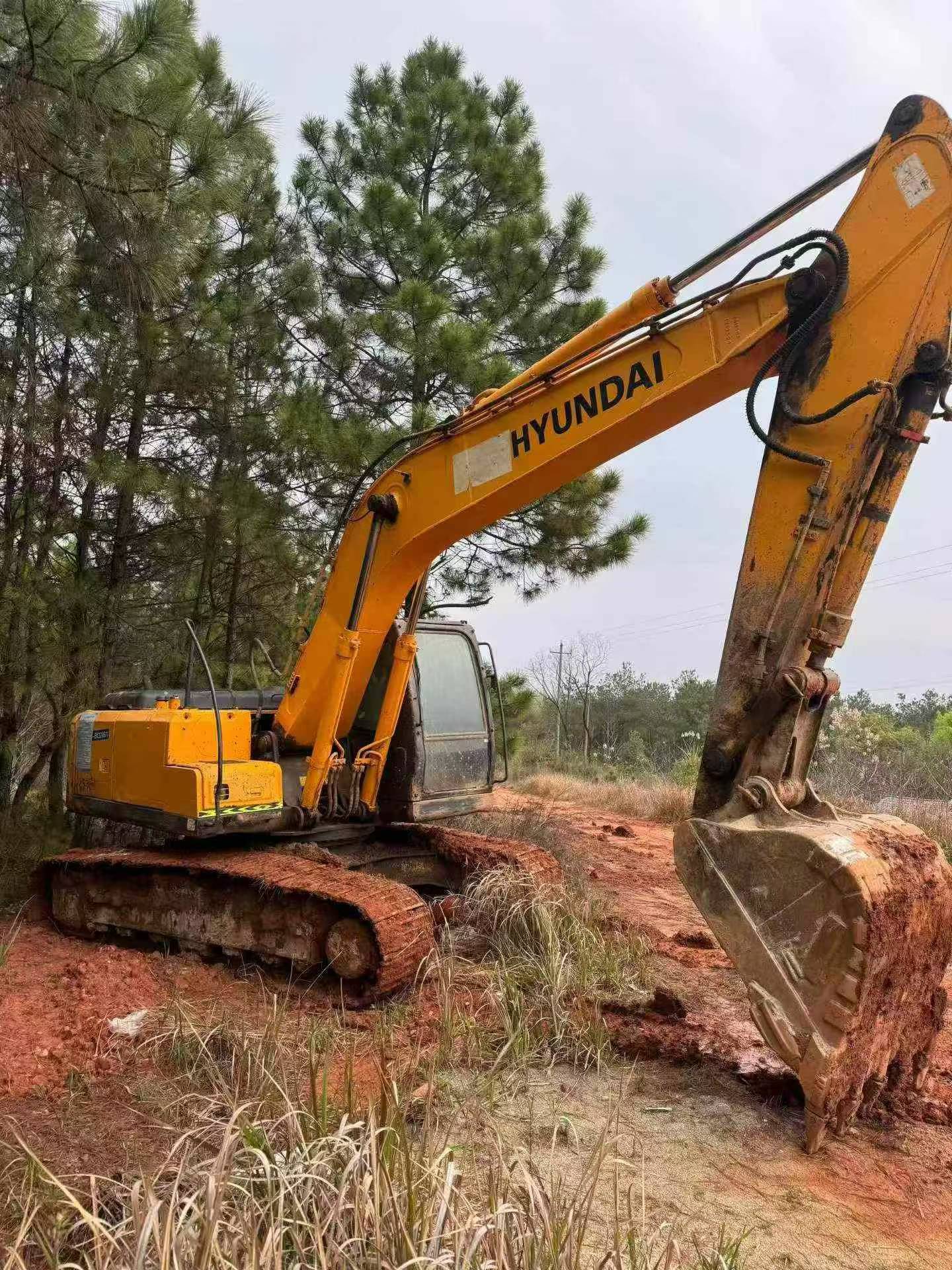 Buy Hyundai R215-7C Used Excavator / 2