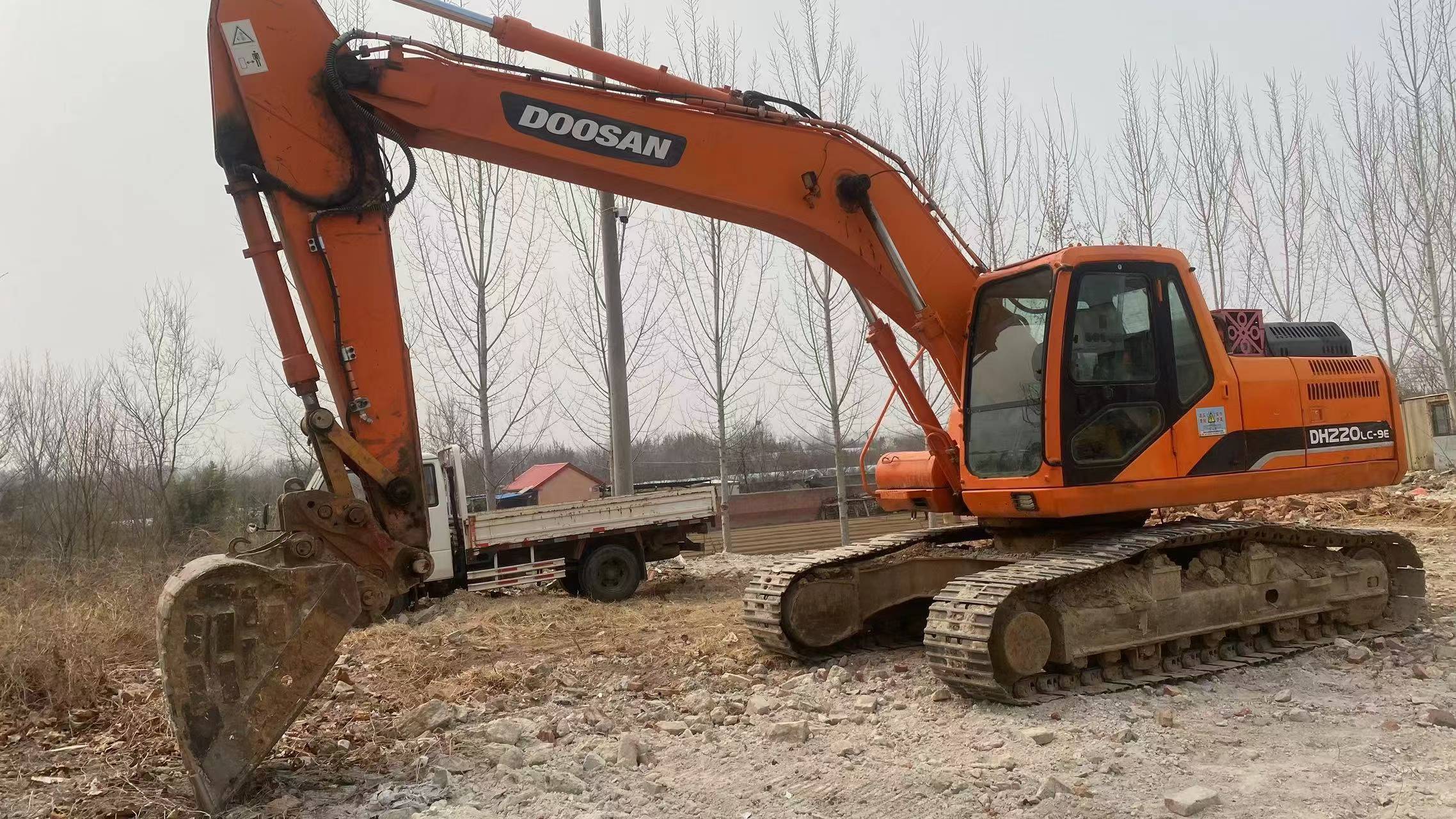 Buy Doosan DH220-3 Used Excavator / 3