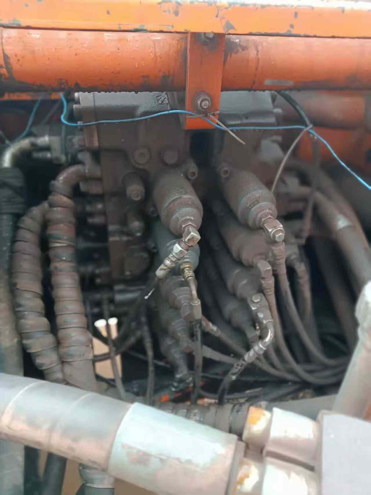 Buy Doosan DH420 Used Excavator / 2