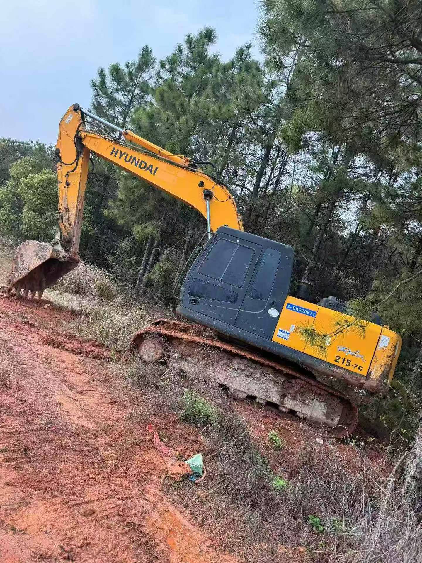 Buy Hyundai R215-7C Used Excavator / 3