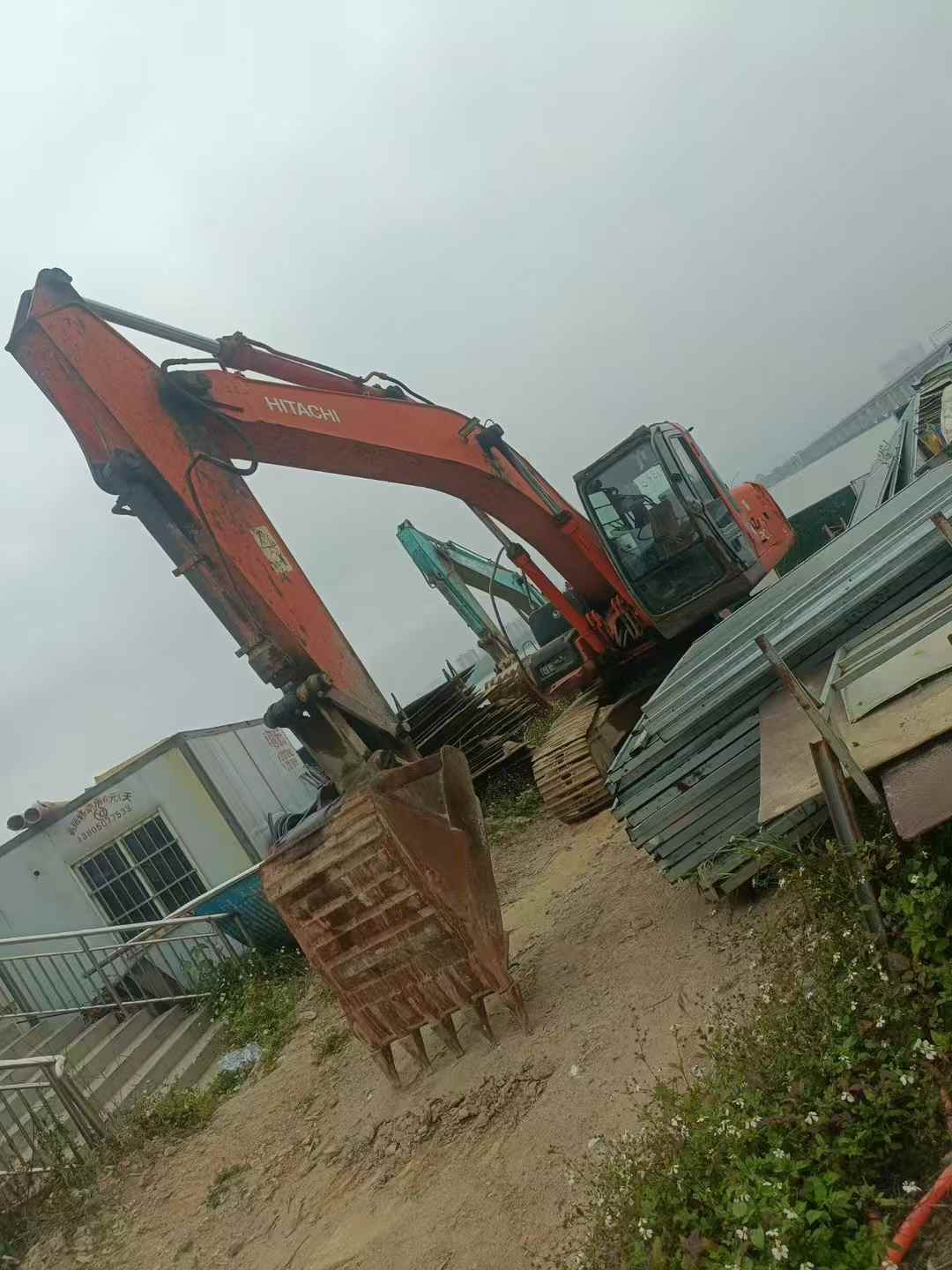 Buy Hitachi ZX200-6 Used Excavator / 2