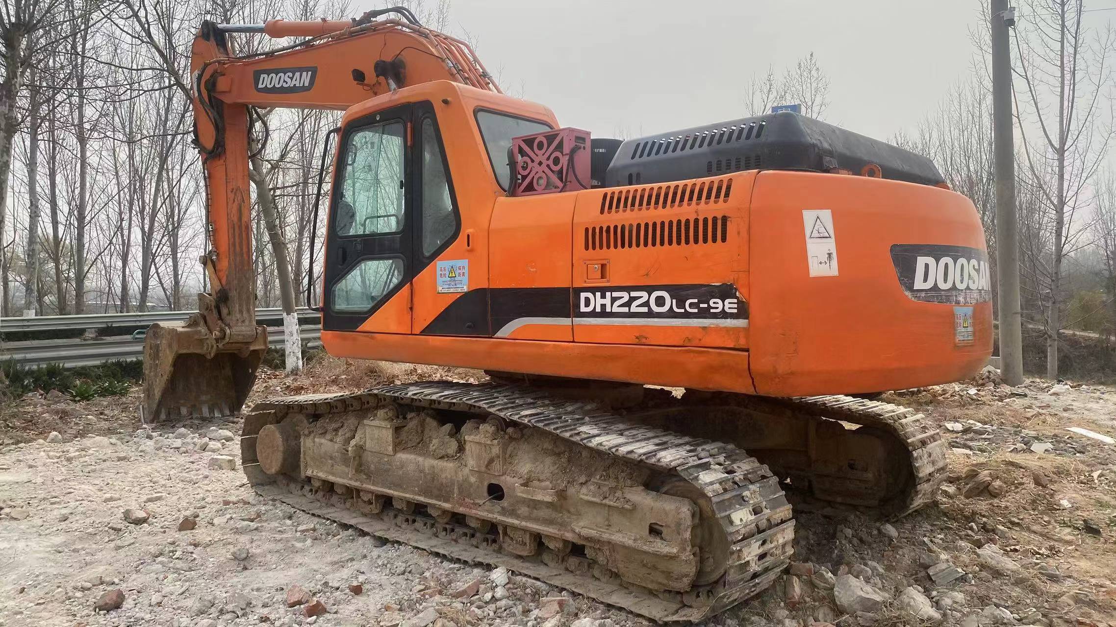 Buy Doosan DH220-3 Used Excavator / 4