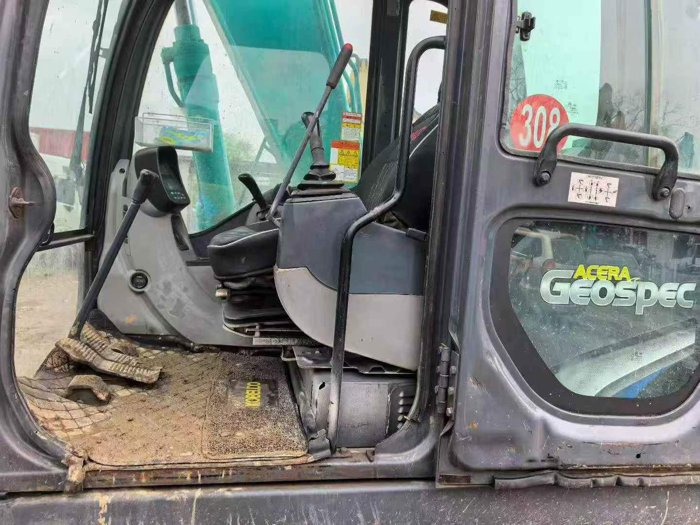 Buy Kobelco SK130 Used Excavator / 7