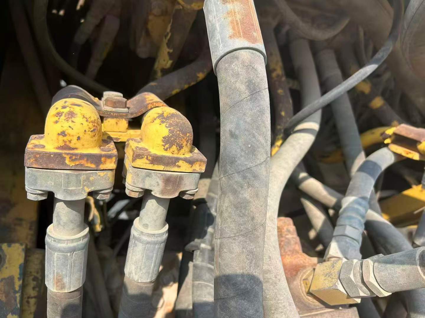 Buy Komatsu PC200-6E Used Excavator / 9