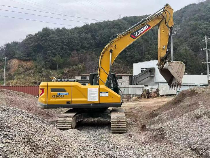 Buy XCMG XE200 Used Excavator / 1